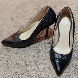 Shoedazzle Beshira Black Pumps
